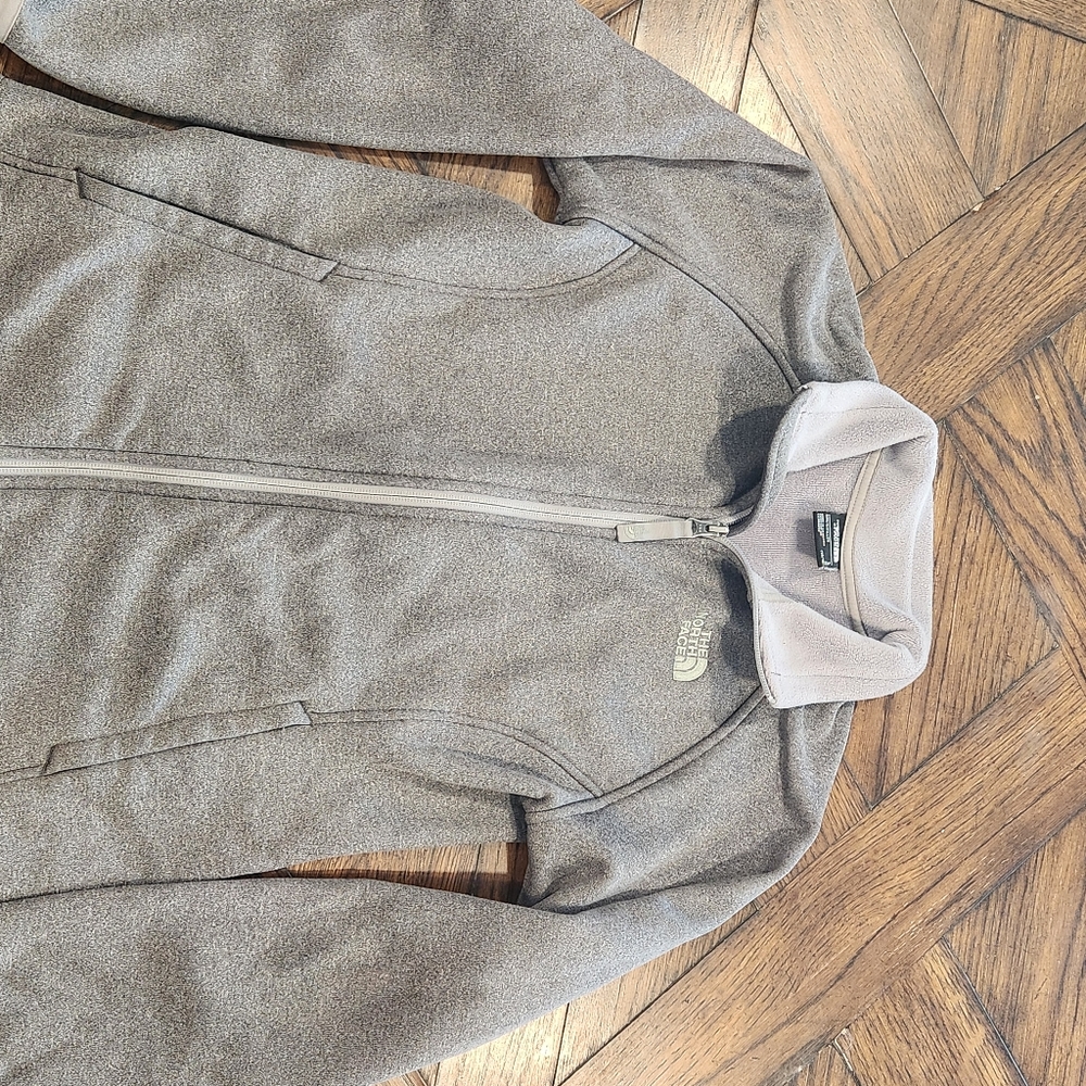 The Northface Sweatshirt